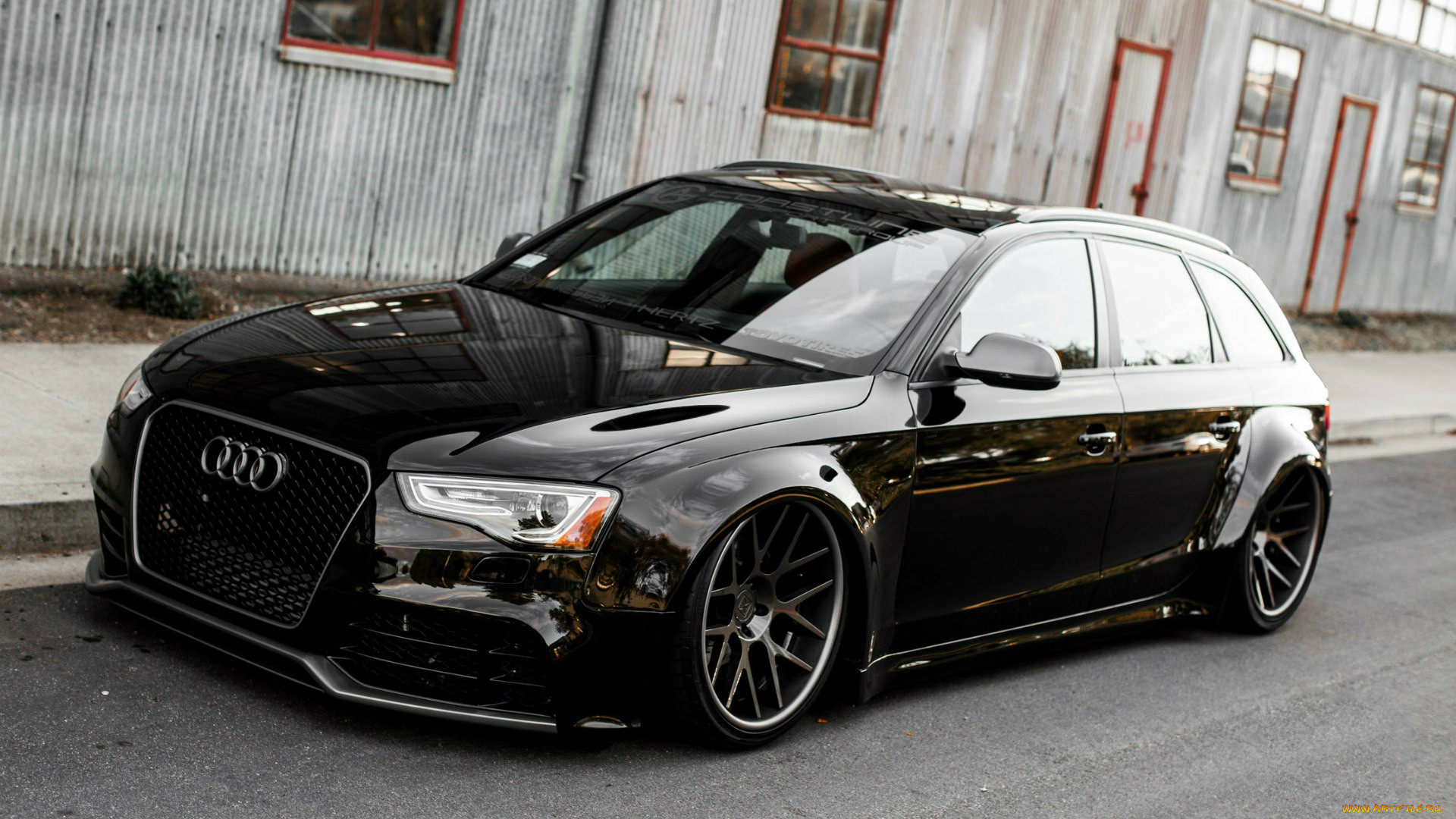 Audi a4 b8 фары. Ауди рс4 черная. Ауди rs4 2010. Ауди рс4 Авант 2010. Audi rs6 черная.